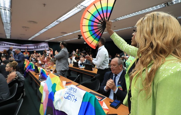 MPF pede arquivamento de projeto que proíbe casamento homoafetivo