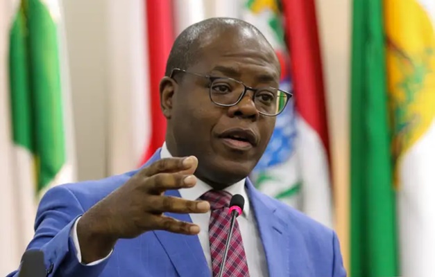 MPF vai investigar injúria racial contra ministro Silvio Almeida