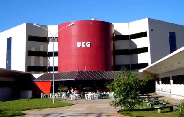 MPGO pede suspensão de concursos da UEG por ausência de vagas para negros