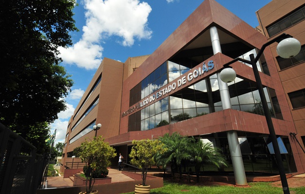 MPGO quer anular contrato de aluguel de carros de luxo pela Prefeitura 