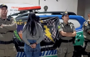 Mulher é presa em Goiânia por armazenar mais de 40 peças de drogas