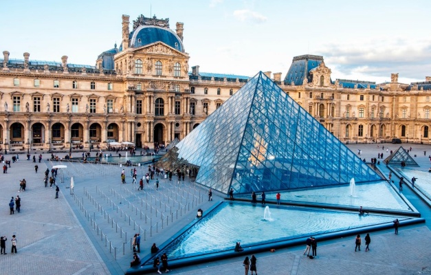 Museu do Louvre terá 100 novas câmeras após roubo de joias