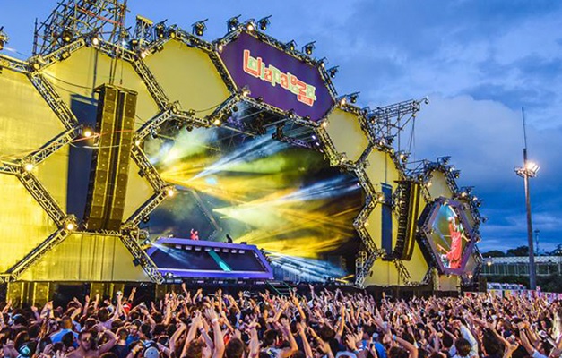 Música eletrônica faz sucesso com jovens no Lollapalooza