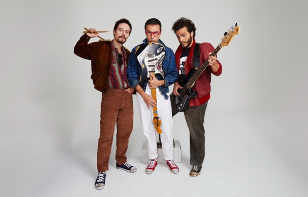 Musical da banda Paralamas do Sucesso chega a Goiânia