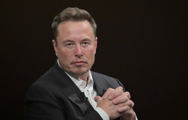 Musk afirma que X está sendo alvo de 'enorme' ciberataque: 'um país está envolvido', diz