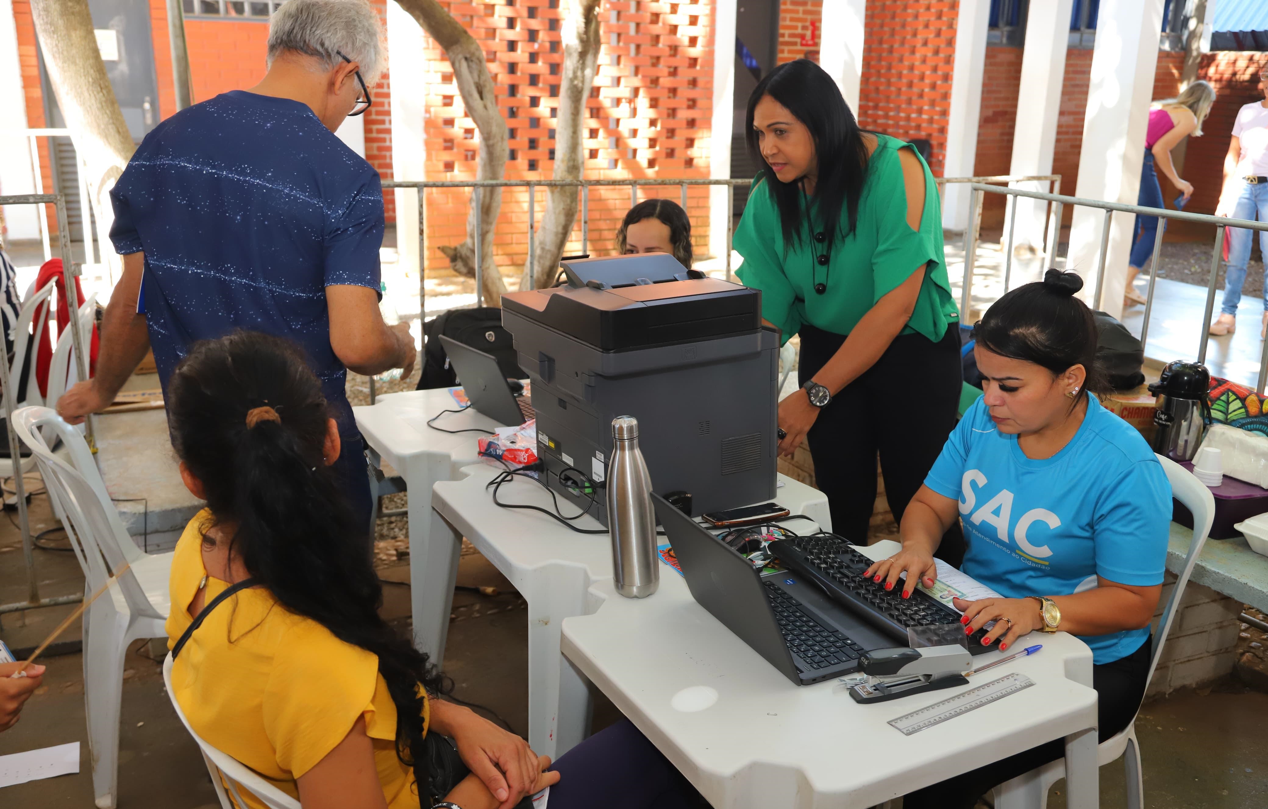 Mutirão de Aparecida leva serviços gratuitos à região do Papillon Park