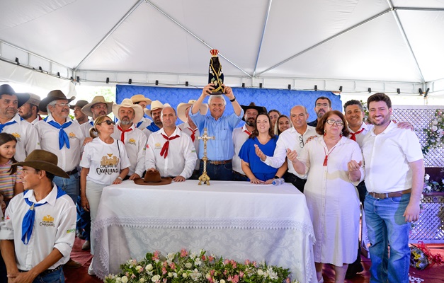 Na cidade de Goiás, Caiado destaca restauro do Santuário Diocesano 