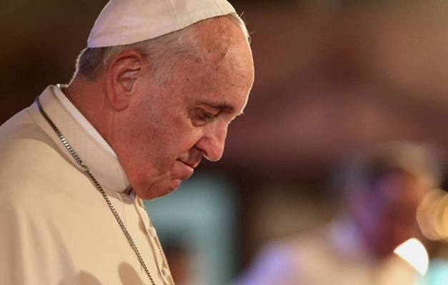 Na Missa do Galo, papa Francisco condena ganância e acúmulo de bens