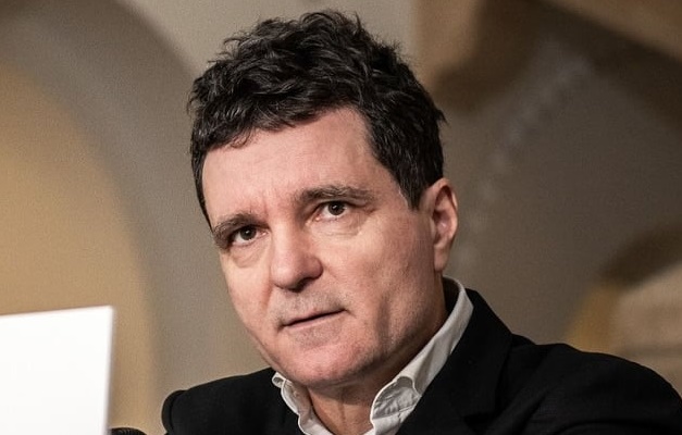 Na Romênia, candidato favorável à União Europeia vence disputa presidencial acirrada