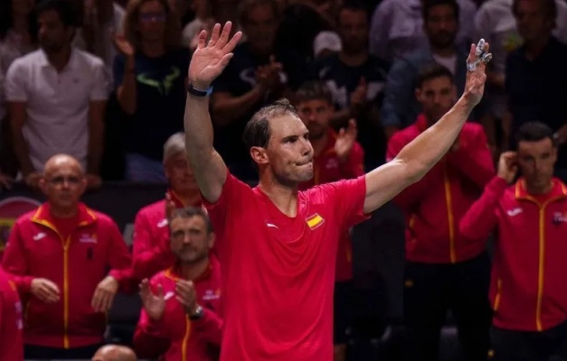 Nadal se emociona na despedida: 'Quero ser lembrado como um garoto que realizou seus sonhos'