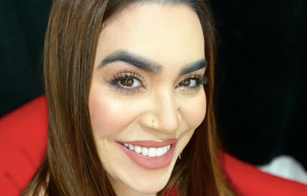 Naiara Azevedo registra boletim de ocorrência contra ex-marido em Goiânia