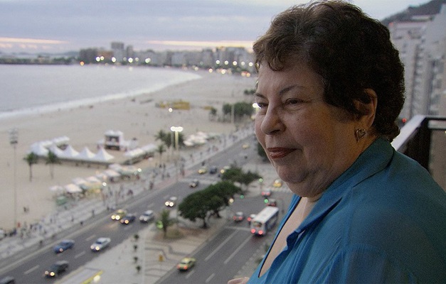 Nana Caymmi defende Bolsonaro e critica Gil, Chico e Caetano