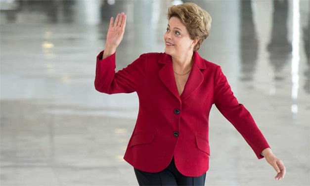 Não respeito delator, diz Dilma sobre acusação de dono de construtora