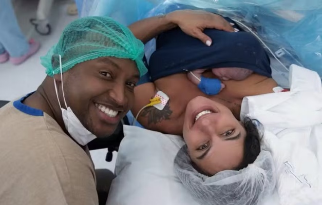 Nasce o primeiro filho de Thiaguinho e Carol Peixinho