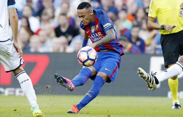 Neymar assinará novo contrato com o Barcelona na próxima sexta-feira