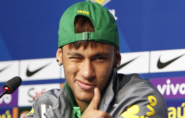 Neymar é finalista da Bola de Ouro da Fifa ao lado de Messi e Cristiano Ronaldo