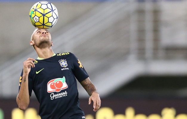 Neymar está entre os 24 indicados ao prêmio de melhor do mundo da Fifa