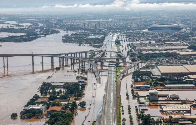 Nível das águas do Guaíba continua baixando em Porto Alegre