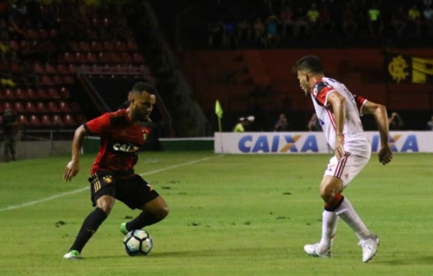No Recife, Sport derrota o Flamengo por 2 a 0