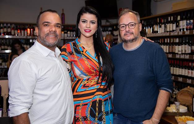 Noite de degustação de rótulos marca o 1º Vinhos & Jazz Festival, em Goiânia