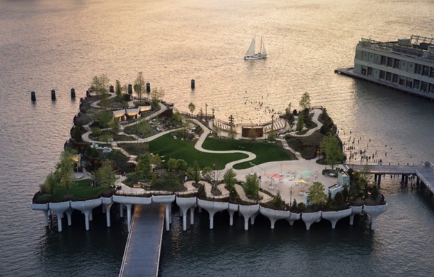 Nova York inaugura parque flutuante chamado Little Island