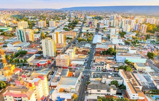 Novo decreto em Caldas Novas flexibiliza atividades não essenciais 