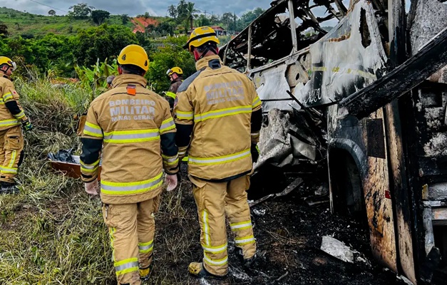 O que já se sabe sobre o acidente com 41 mortos na BR-116 em Minas Gerais