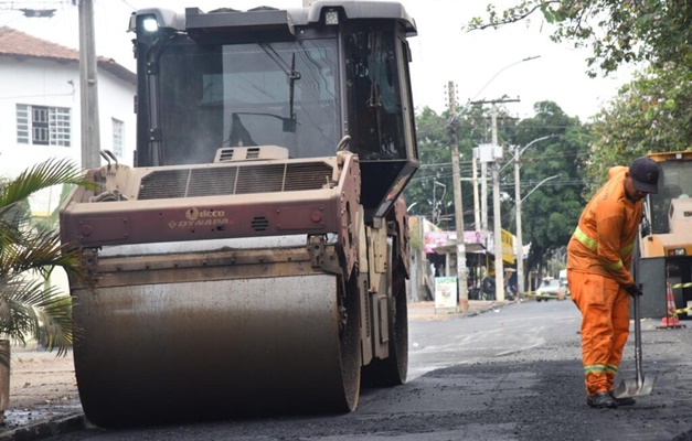 Obra interdita viaduto do Papillon Park em Aparecida de Goiânia 