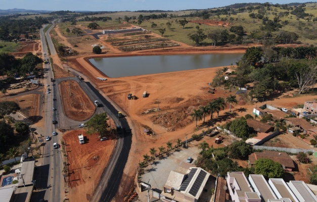 Obras de acesso a Itauçu alcançam 90% de execução