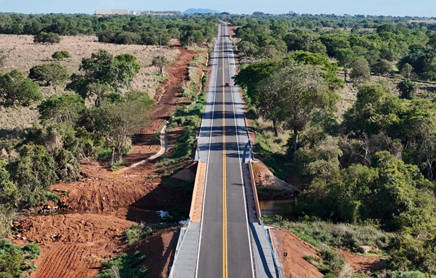Obras de pavimentação da GO-154, em Bonópolis, estão na etapa final