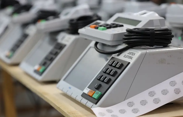 Oito em 10 prefeitos que tentaram reeleição conquistaram novo mandato