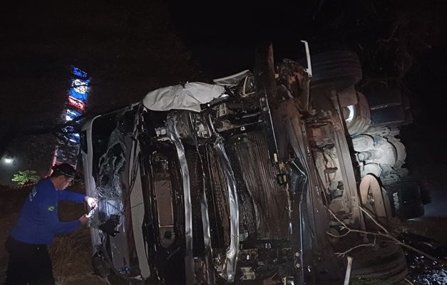Oito pessoas morrem em acidente no km 171 da BR-153 na região de Campinorte 