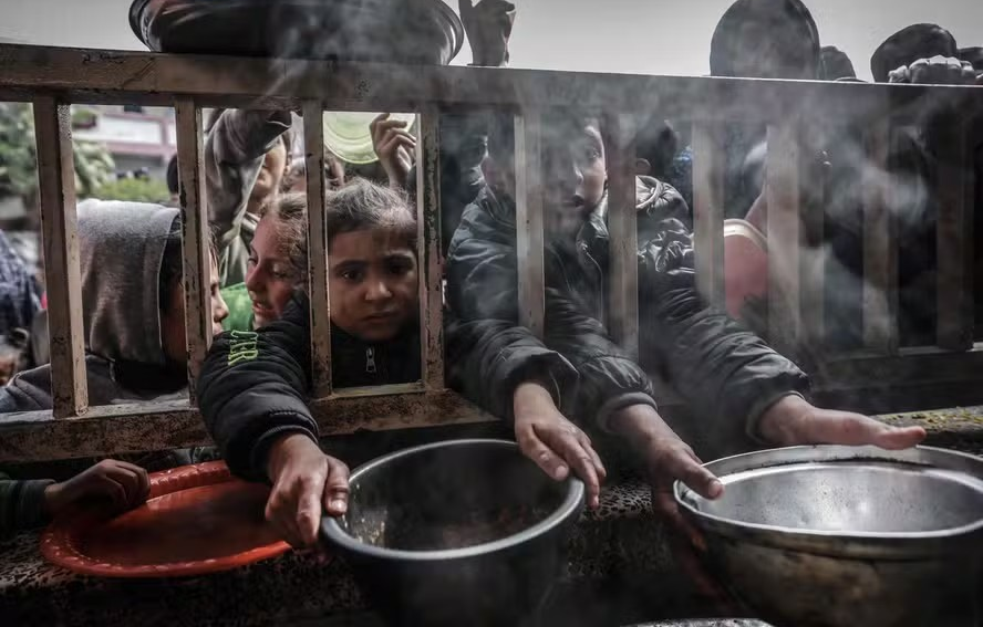 ONU alerta para fome e morte na fila da comida em Gaza