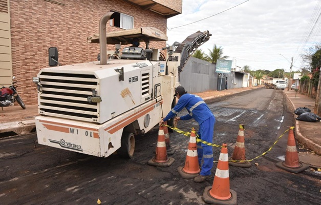 Onze ruas da Região Noroeste recebem asfalto durante Mutirão de Goiânia