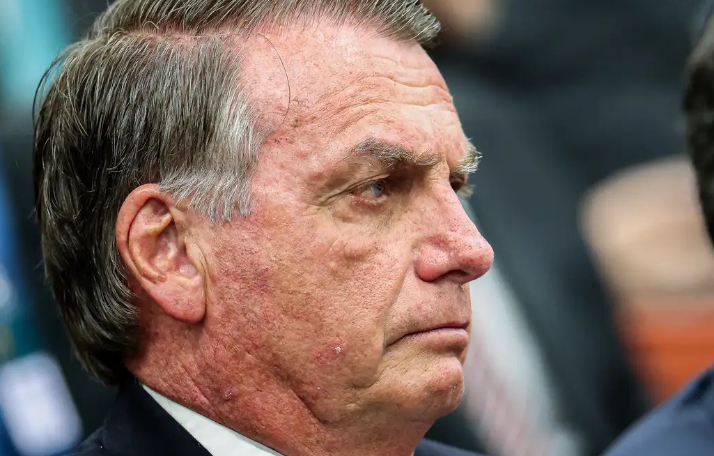 Operação da PF contra Bolsonaro mira possível plano de fuga para os EUA