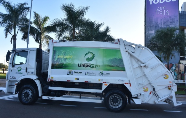 Operação em Goiânia remove 1,3 mil tonelada de lixo doméstico em dois dias