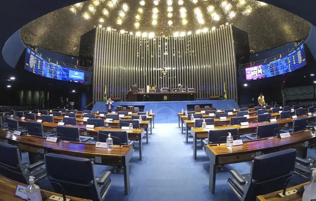 Oposição desocupa Senado sem acordo para impeachment de Moraes