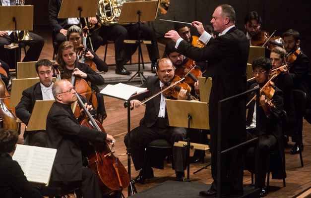 Orquestra Filarmônica apresenta concerto no CCON