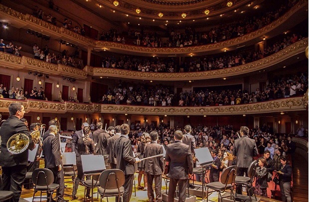 Orquestra Filarmônica de Goiás lota Teatro Municipal do Rio de Janeiro