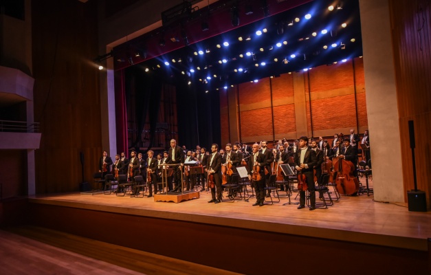 Orquestra Filarmônica de Goiás promove concerto com Alexander Hueshoff