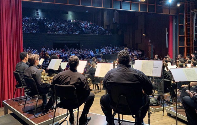 Orquestra Filarmônica de Goiás realiza concerto gratuito no Teatro Goiânia