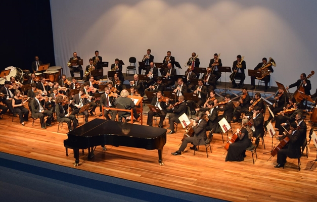 Orquestra Sinfônica homenageia Mozart e Villa-Lobos