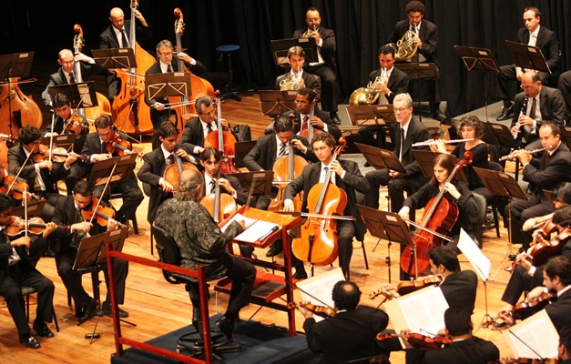 Orquestra Sinfônica realiza concerto no Teatro Sesi