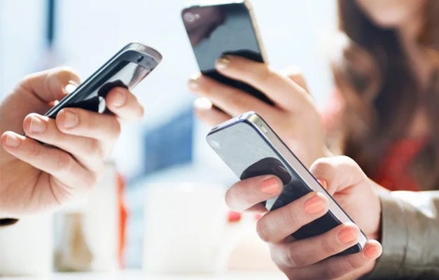 Os impactos das redes sociais na política e na justiça