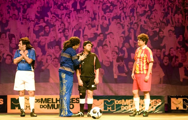 Os Melhores do Mundo apresentam comédia sobre futebol em Goiânia