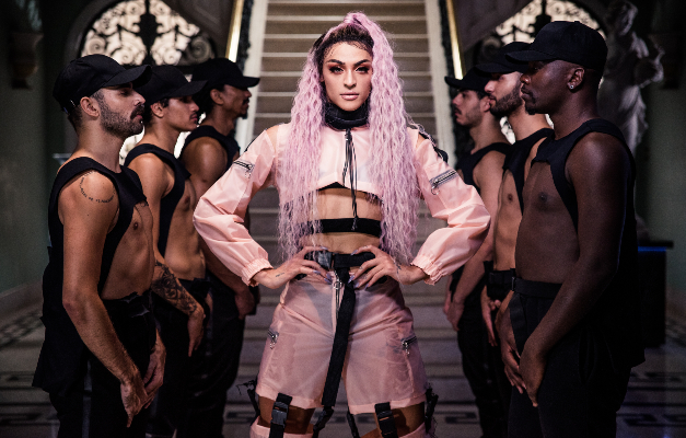 Pabllo Vittar lança clipe da música Problema Seu