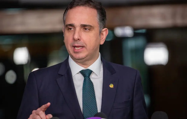 Pacheco deixa presidência do Senado, defende produtividade do Congresso e mira governo de Minas