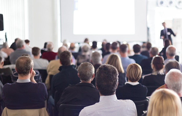 Palestra em Goiânia aborda inteligência emocional e sucesso profissional