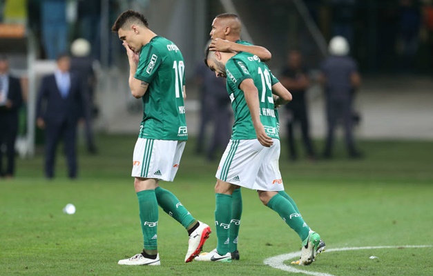 Palmeiras perde nos pênaltis em casa e se despede da Libertadores