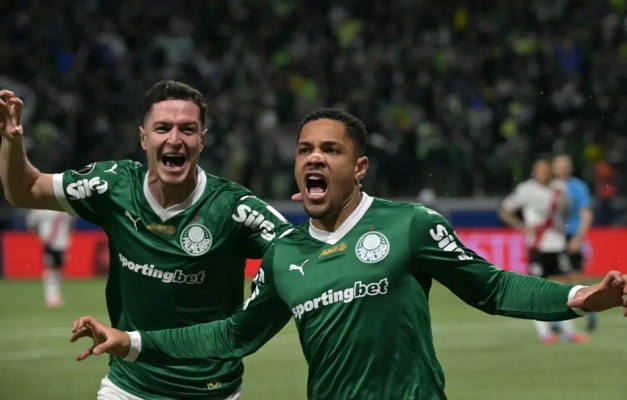 Palmeiras soma cerca de R$ 320 milhões com premiações em 2025 após vaga na semi da Libertadores